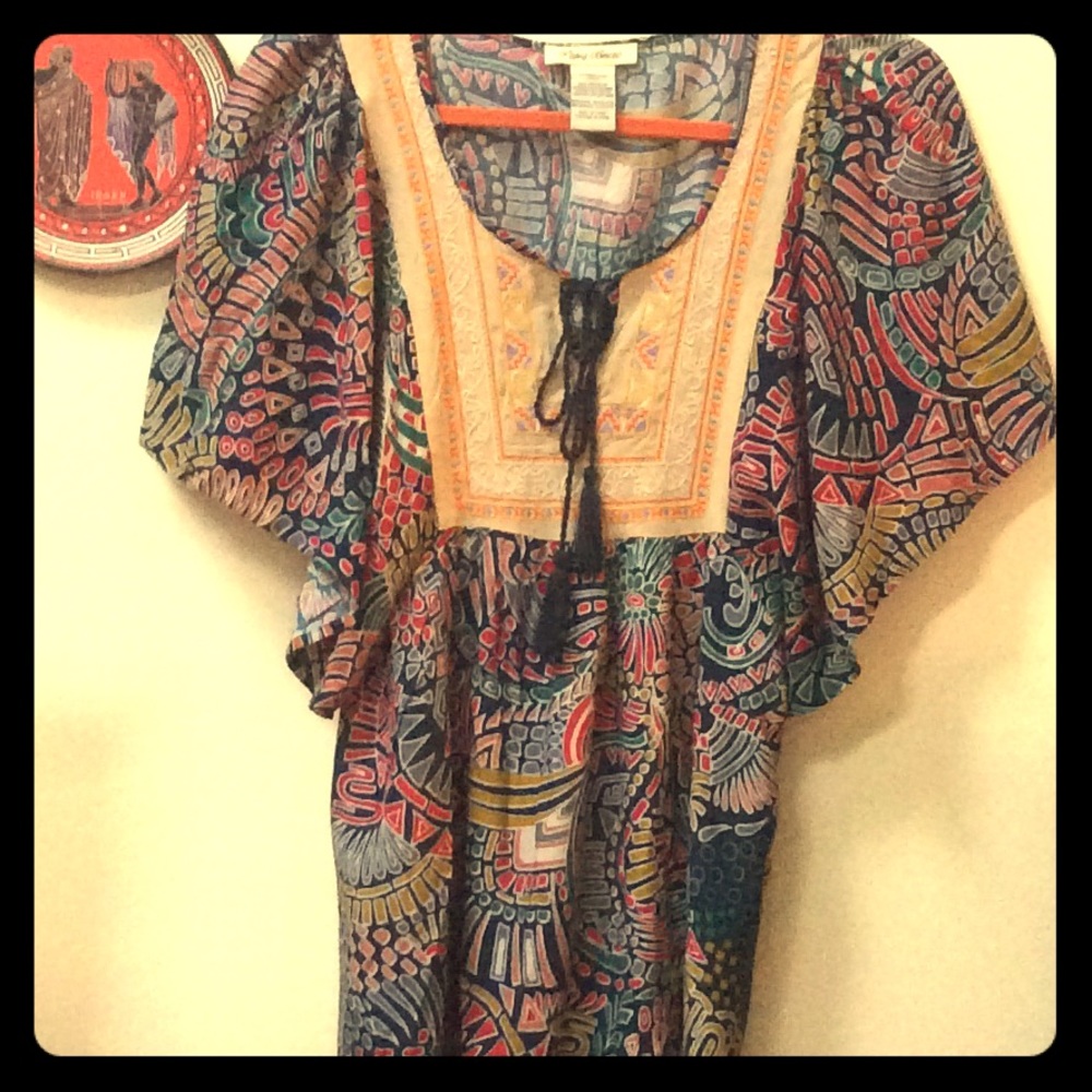 Flying Tomato Boho Embroidered Peasant Blouse 🌺🌹