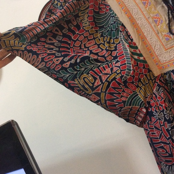 Flying Tomato Boho Embroidered Peasant Blouse 🌺🌹 - Picture 5 of 7