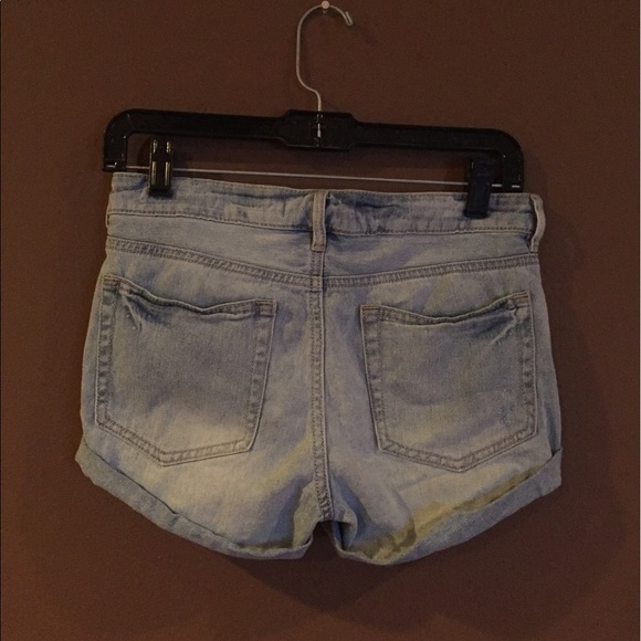 Distressed Bullhead Denim shorts - Picture 2 of 3