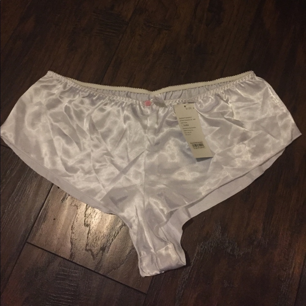 VINTAGE SATIN LINGERIE SHORTS