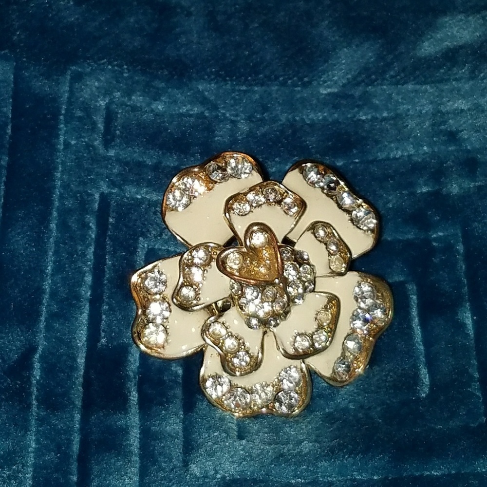 Flower ring