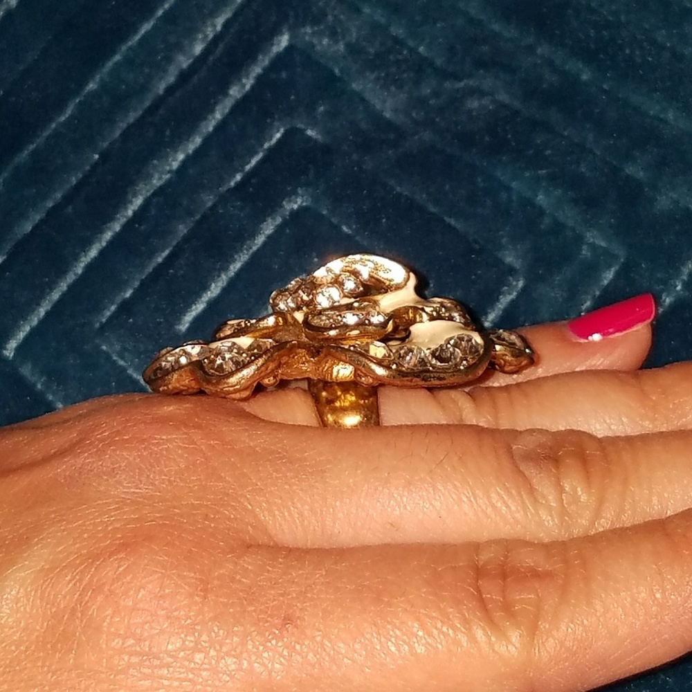 Flower ring - Picture 3 of 4