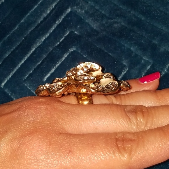 Flower ring - Picture 3 of 4