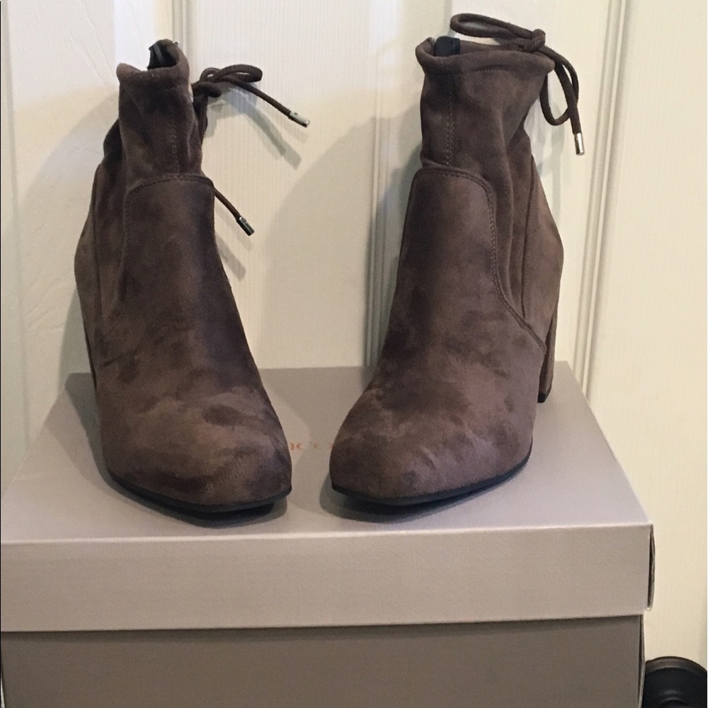 Suede ankle boots with tie! Celebrity popular!