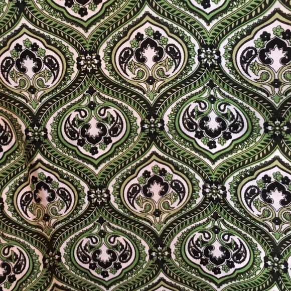 Green Pattern Skirt - Picture 3 of 4