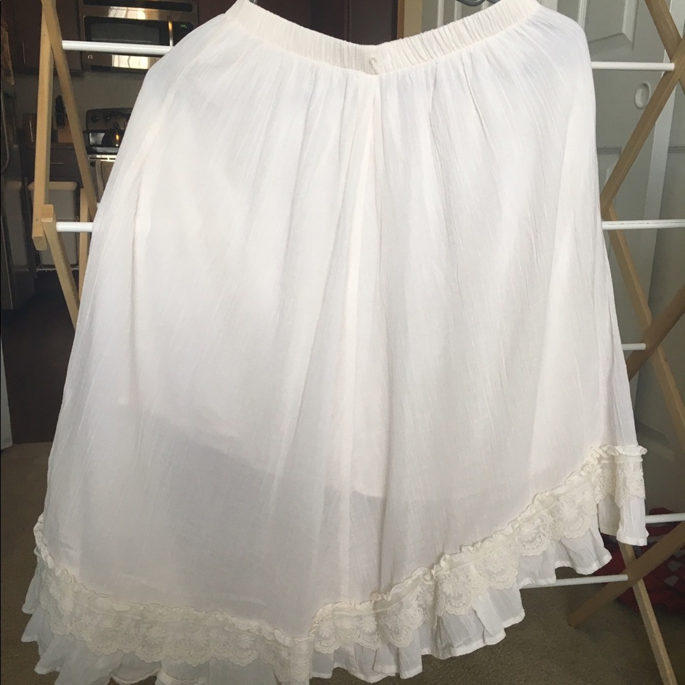 Country chic shin length skirt , EUC