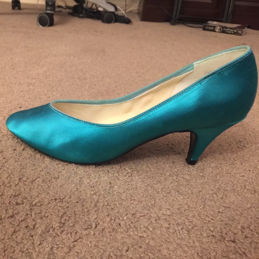 Shiny blue heels