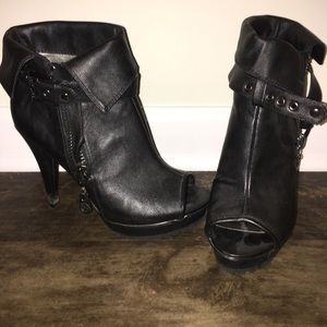 Guess black bootie heels