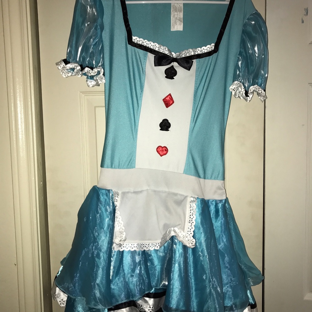 Alice in wonderland halloween costume.