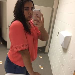 Meet your Posher, Itzel