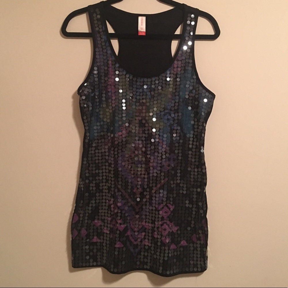 🚨CLEARANCE🚨🎆NWT🎆No Boundaries Sequin Tank