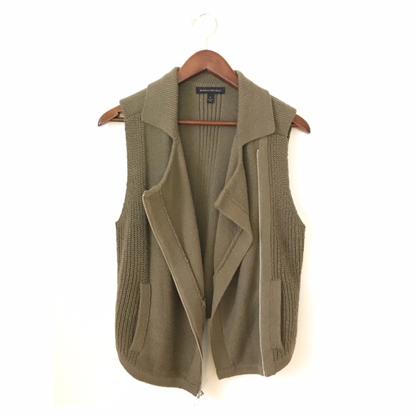⚡️SOLD⚡️ Banana Republic Zip Sweater Vest - Size S - Picture 3 of 5