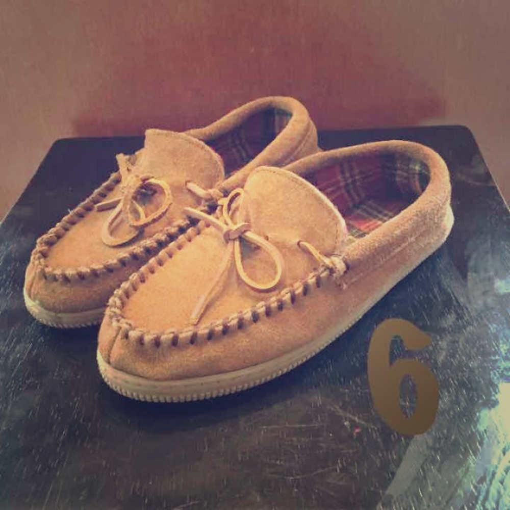 Youth boys MOUNTAIN CREEK Moccasin slippers size 6