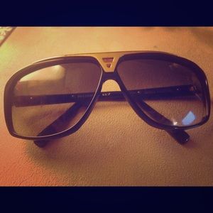 Louis Vuitton Black-Gold Evidence Sunglasses