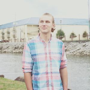 Meet your Posher, Zachary