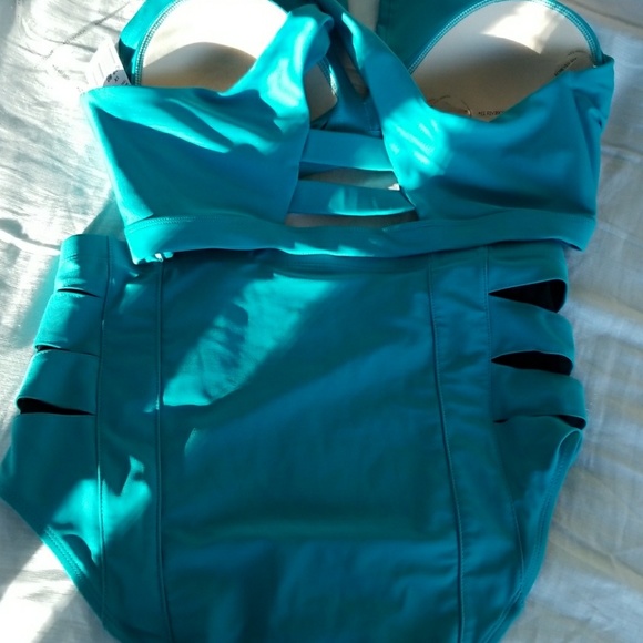 NWT Plus size high waist swimsuit - Picture 4 of 4