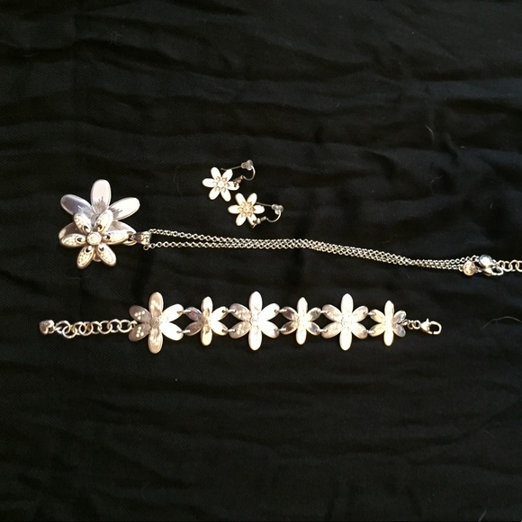 Brighton Jewelry - Necklace bracelet and earrings