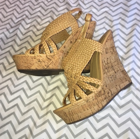 ISO IN SIZE 5.5 OR 6 - Picture 2 of 2