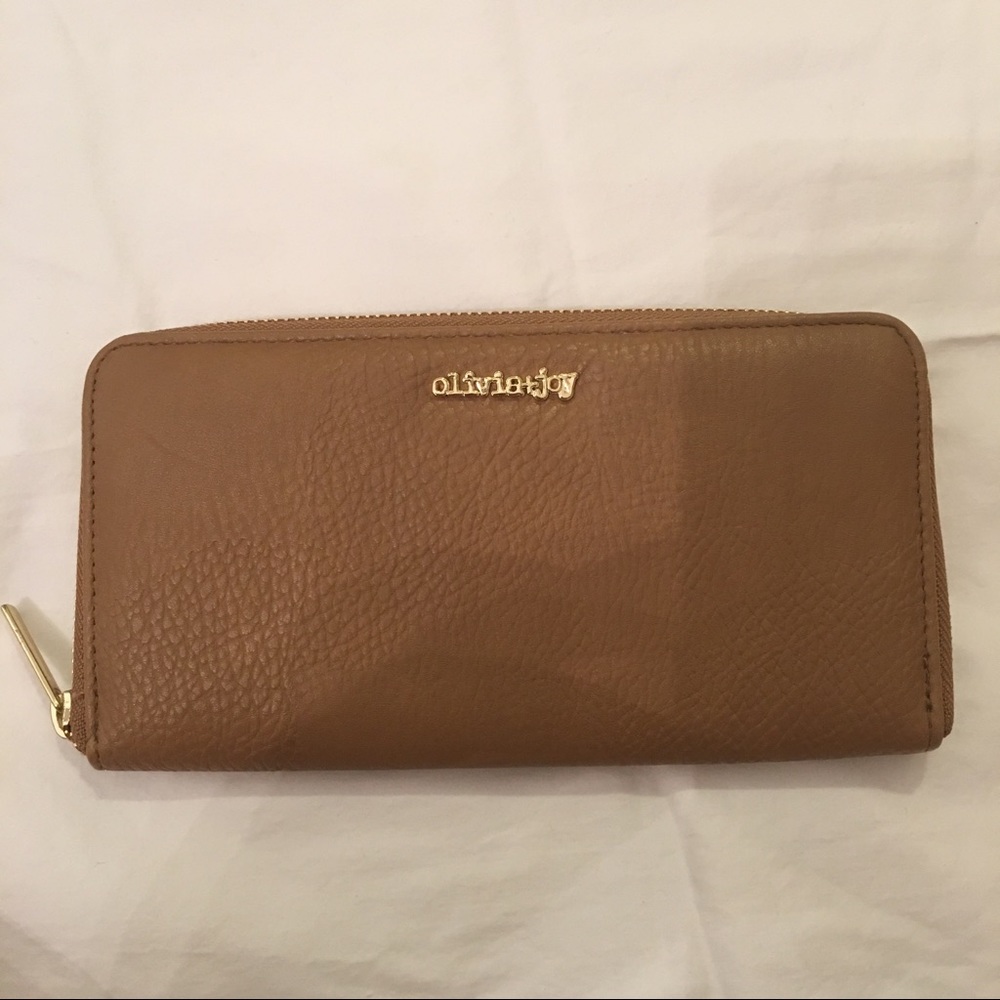 NWT Olivia and Joy Wallet
