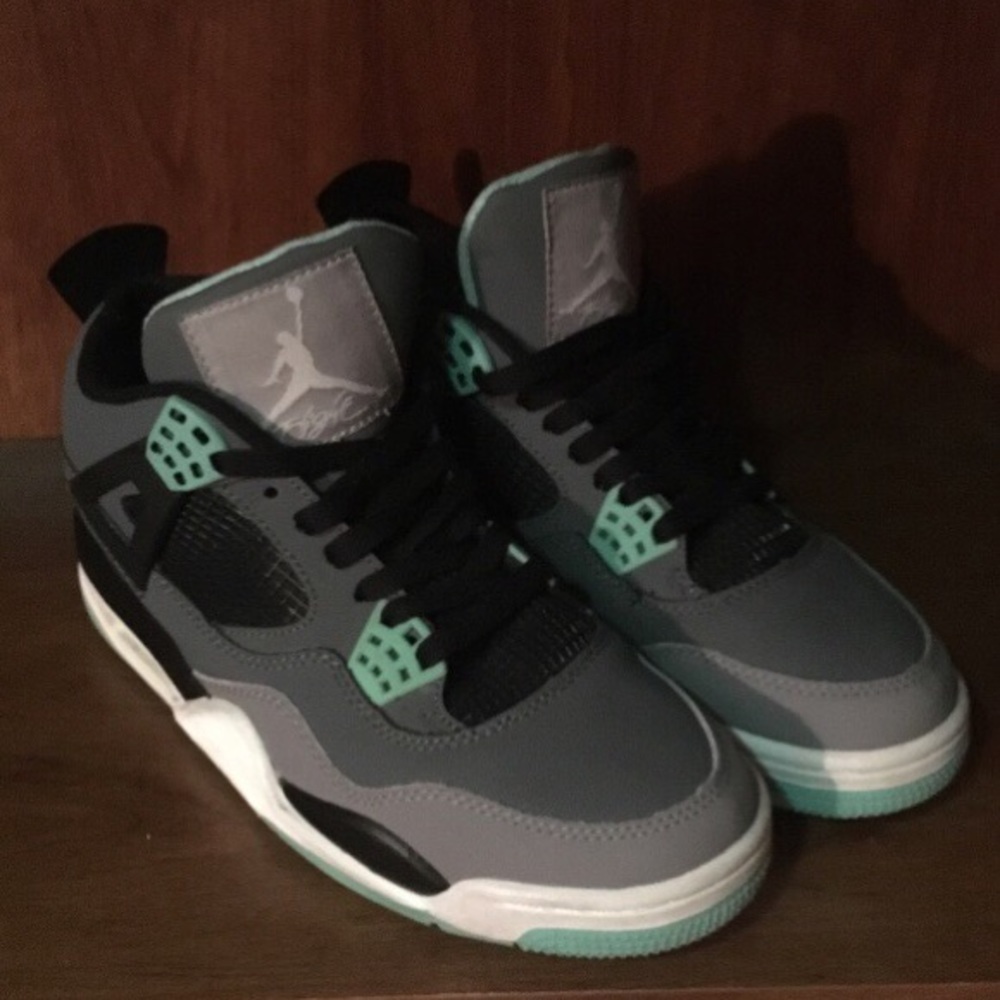 Air jordan 4 green glow