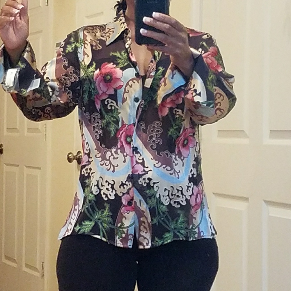 NWT.  NORDSTROM sheer blouse. Stunning look.