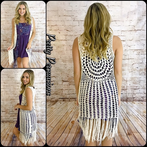 SOLD OUT‼️ NWT Boho Crochet Fringe Vest - Picture 3 of 4