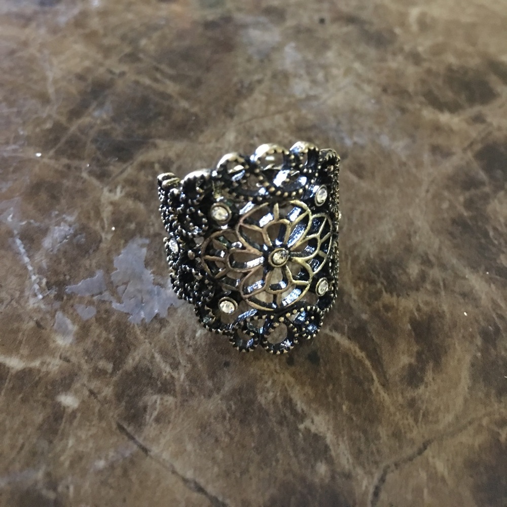 🆕 Antique gold ring