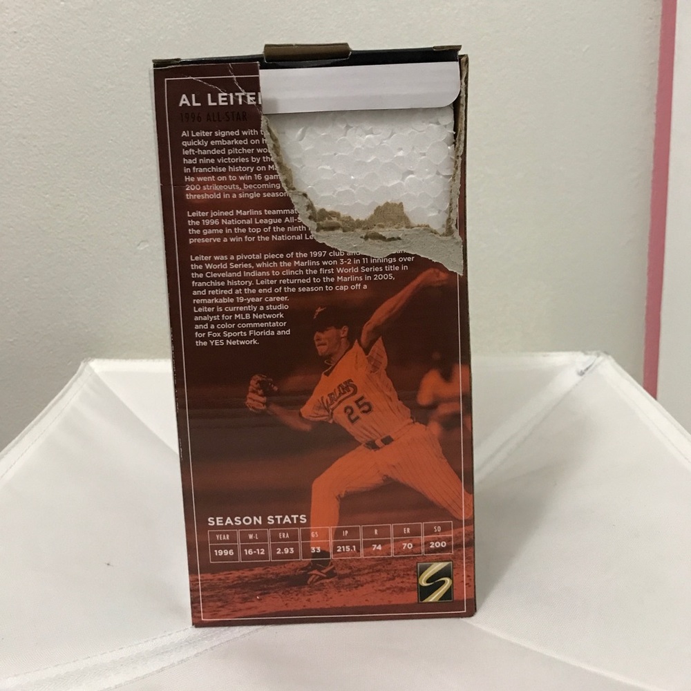 Bobblehead - Picture 6 of 8
