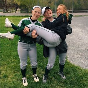 Meet your Posher, Caitlin