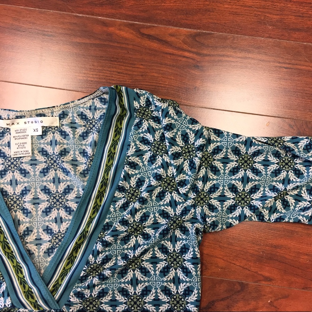 MUST GO!! Make an offer! Max studio XS tunic