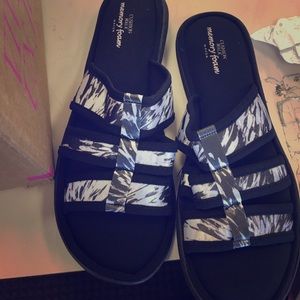 Memory foam slippers