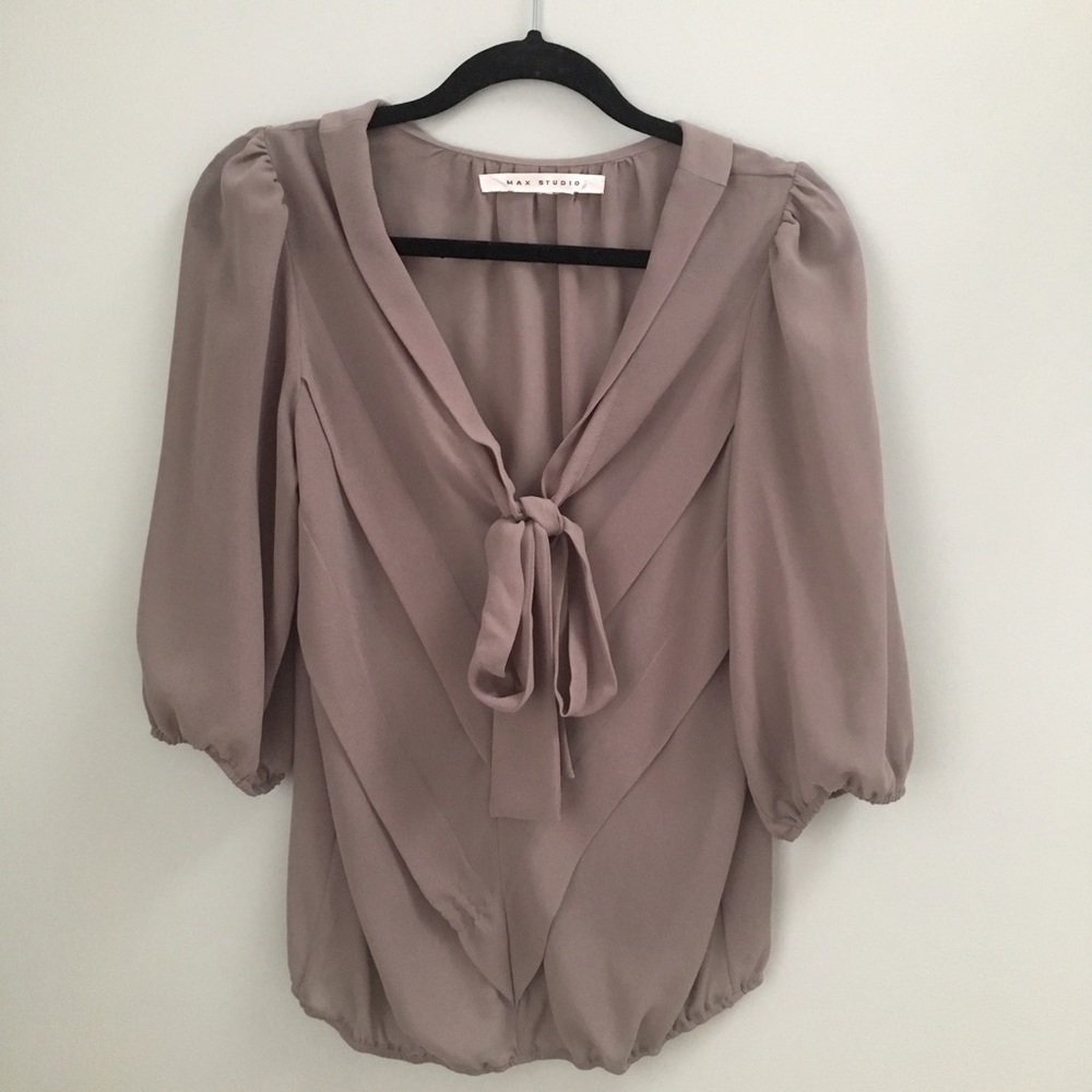 Max Studio Business Top