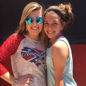 Meet your Posher, Taylor