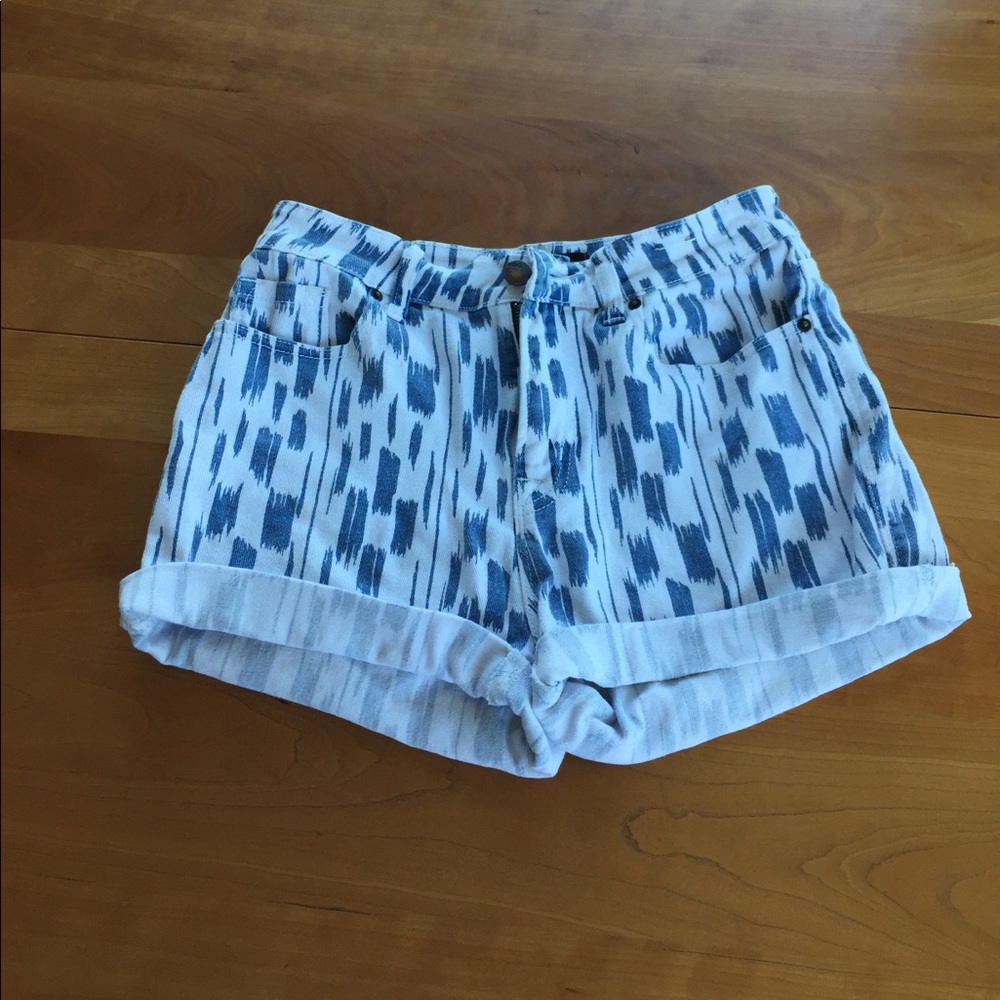 BDG high rise patterned shorts