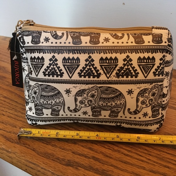 ALABAMA FANS. Elephant Makeup Bag.  Black /White - Picture 2 of 5