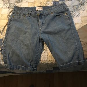 Bermuda jean shorts