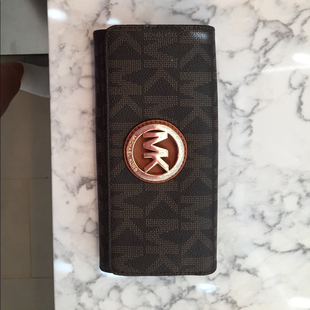 Michael kors wallet