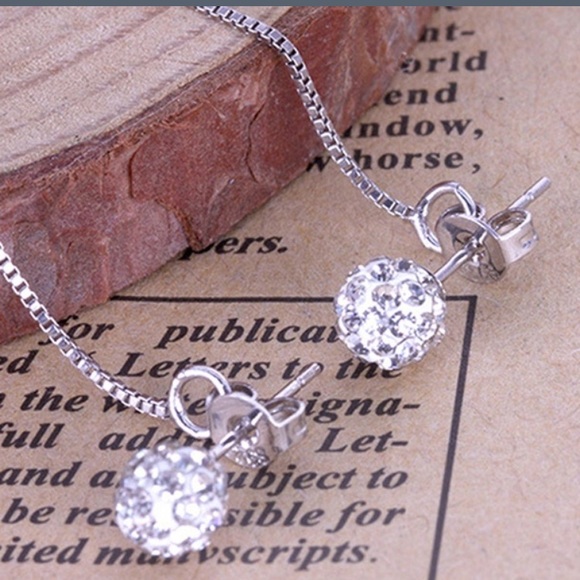 🚨LAST ONE!! - 2-Ball Dangle Earrings - Picture 3 of 4