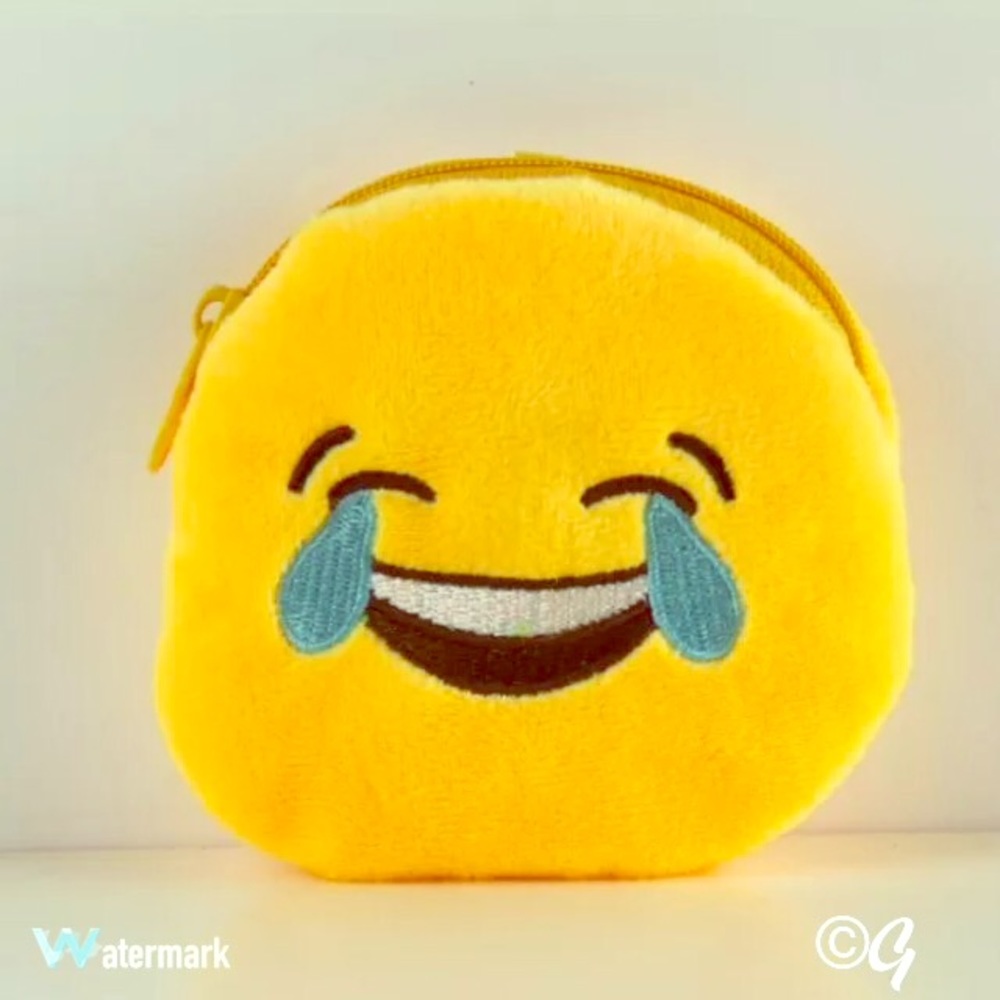 😂LOWEST💥Emoji Lush Coin Purse!