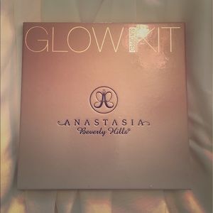 ✨Anastasia Beverly Hills Sun Dipped Glow Kit✨