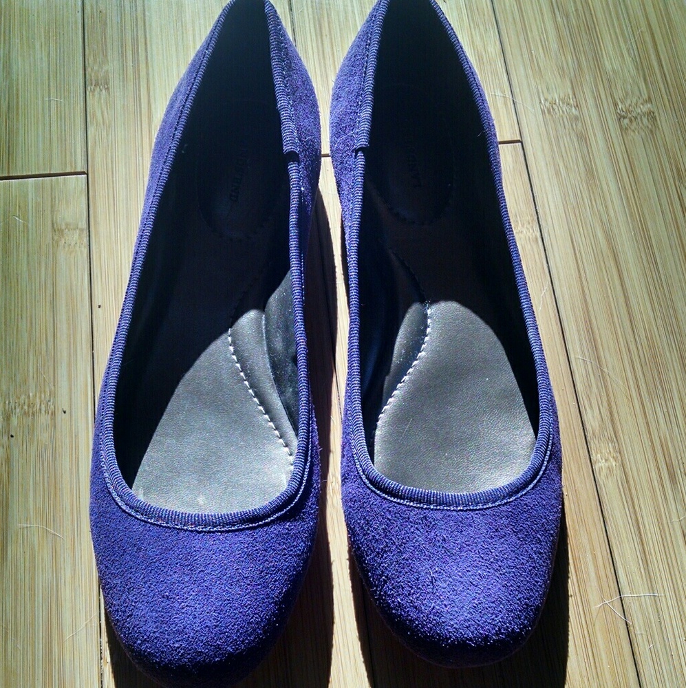 Moving sale, Purple suede flats