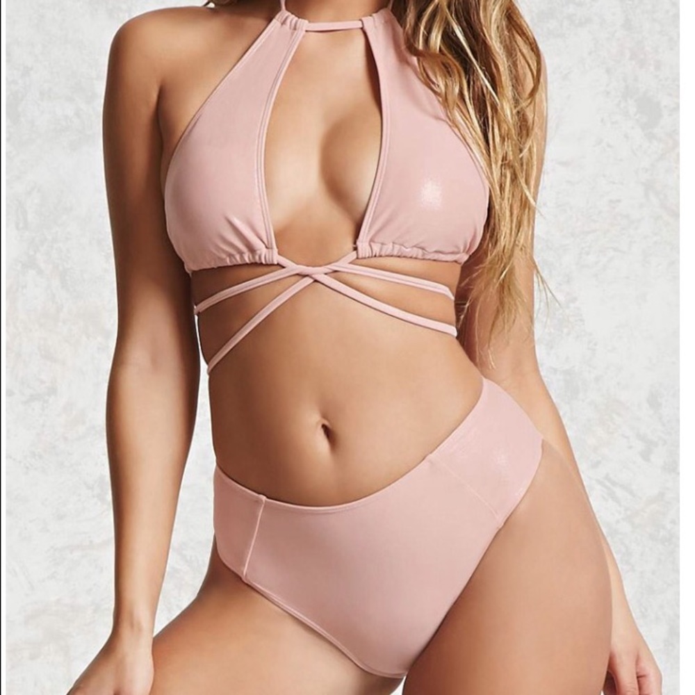 NEVER WORN WITH TAGS IN ORIGINAL PACKAGING