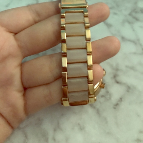 Women's Michael Kors Watch - Picture 4 of 4