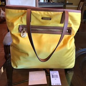Michael kors tote