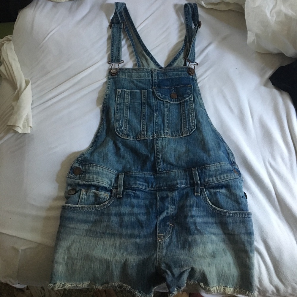 Abercrombie and Fitch denim short overalls