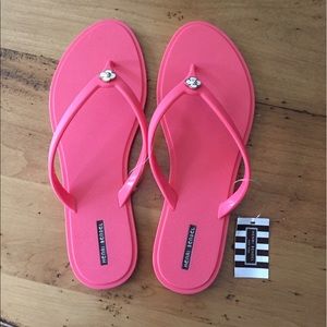 Henri Bendel Flip Flops! Pink/salmon color