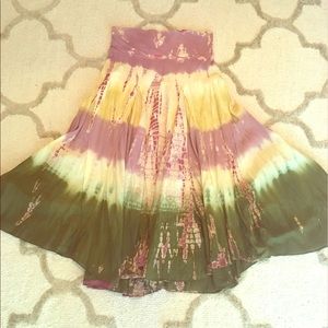 Boho Style Strapless Midi Tie-Dye Dress!