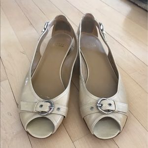 Stuart Weitzman sandal flats