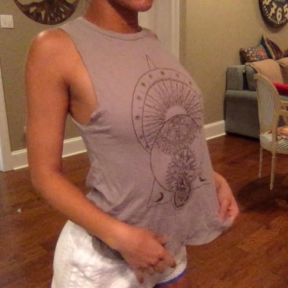 Psychedelic Tank Top Muscle Tee in Taupe