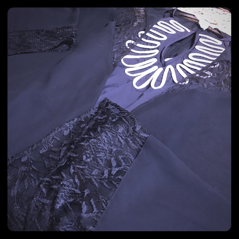 BOGO BCBGeneration Black Lace Kimono XS/S